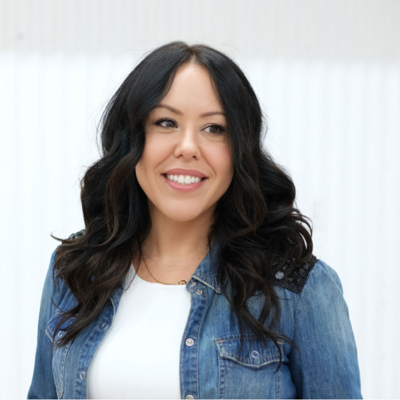 Picture of Stephanie Raymond ·