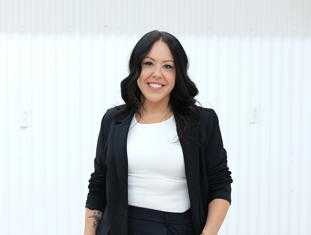 About 4 OutStanding5 1